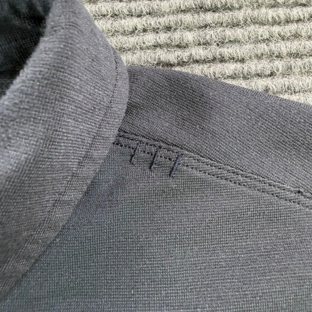 Lululemon Short Sleeve Polo Shirt Mens Medium Grey Technical Golf Work Top READ - Picture 4 of 9